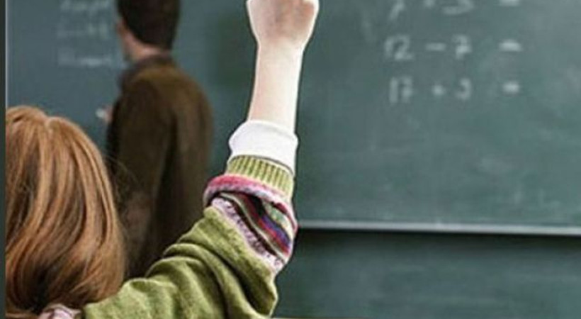 'Küçük fahişeler' dediği için görevden alınan müdür, öğretmen olarak atandı...