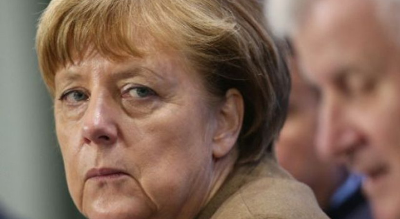 Financial Times: 'Merkel basın özgürlüğünü korumalı!'