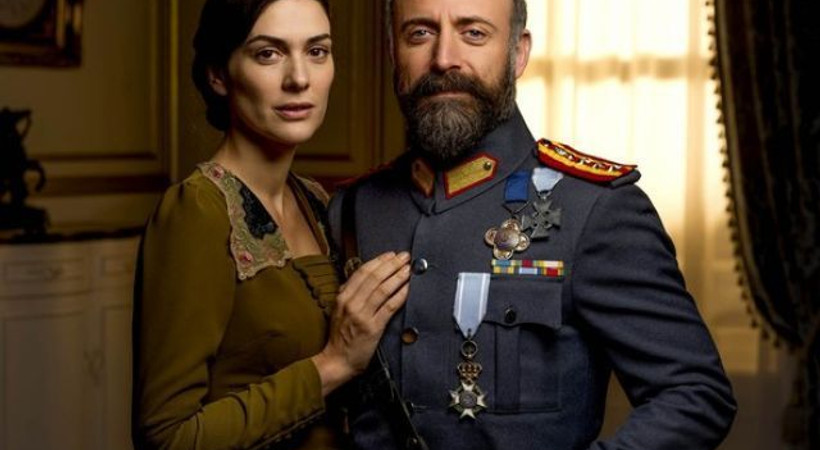 Bergüzar Korel ve Halit Ergenç: Sette odalarımız ayrı