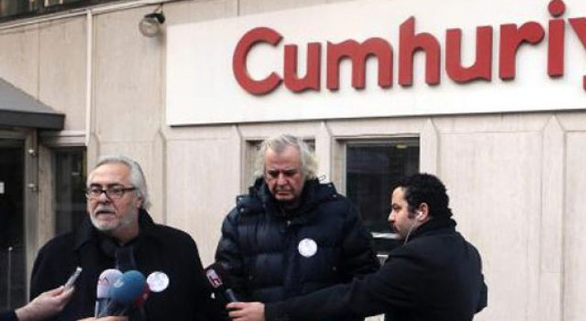 Ünlü sanatçılardan Cumhuriyet'e destek ziyareti!