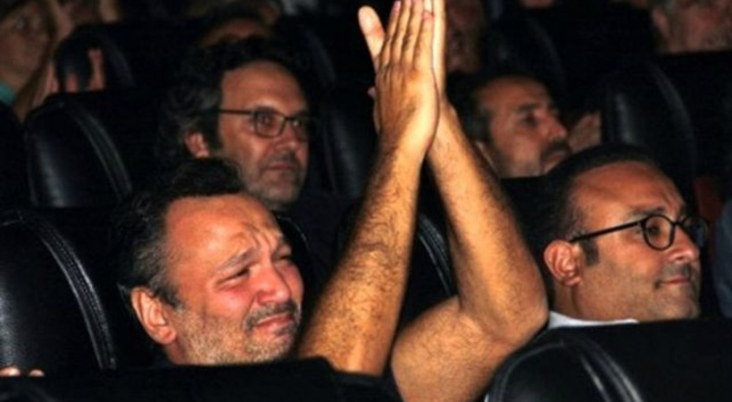 Ali Sunal gözyaşlarına hakim olamadı!