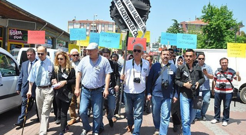 İki gazeteci darp edildi, meslektaşları sokağa çıktı!