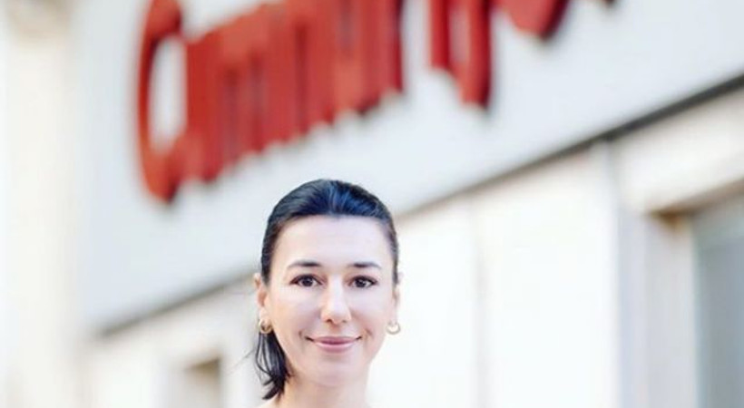 Melis Alphan'ın Cumhuriyet'teki ilk yazısı yayınlamdı!