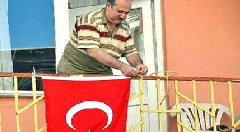 Sosyal medyanın paylaştığı 'bayrak asan dayı' konuştu