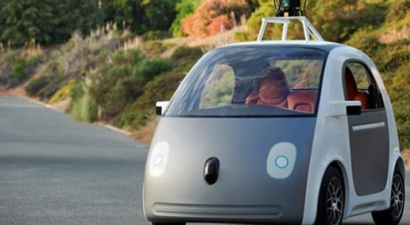 Google'ın sürücüsüz otomobili otobüse çarptı!