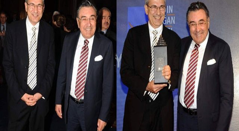 Orhan Pamuk ödülünü aldı!
