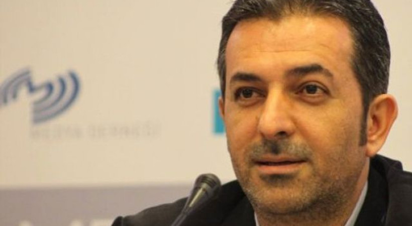 Hürriyet'le yolları ayrılan Akif Beki'nin yeni adresi belli oldu! İlk yazısı bugün yayınlandı
