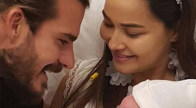 Gizem ve Hakan Hatipoğlu bebeklerinin yüzünü gösterdi!