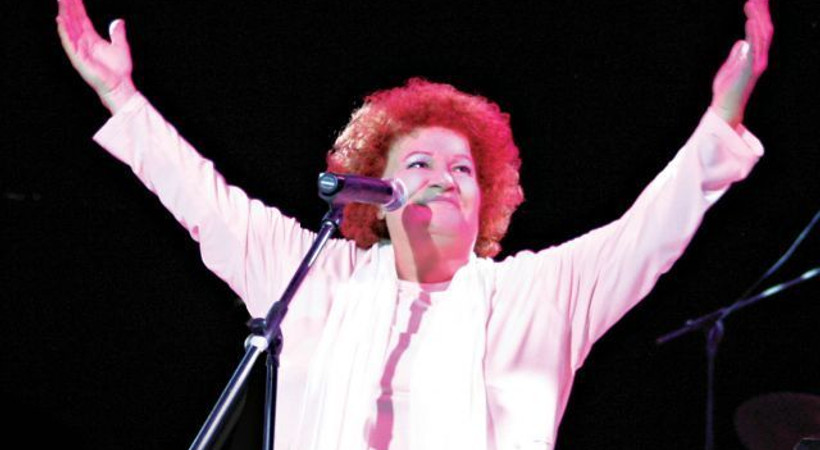 Selda Bağcan'dan dünya çapında anlaşma