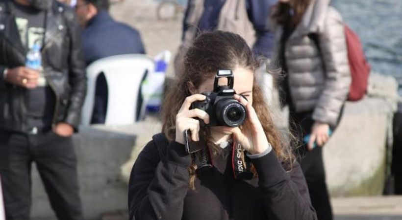Öğrenciler ünlü fotoğrafçı ile Karaköy'ü fotoğraflıyor