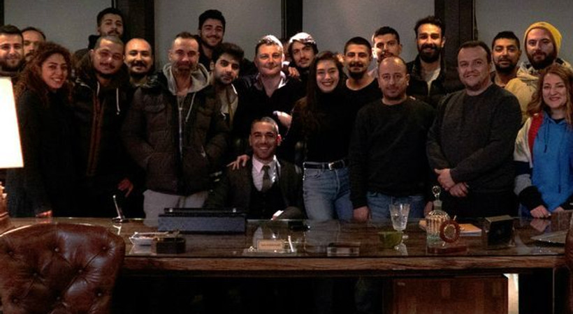 Neslihan Atagül Doğulu'dan Vuslat setine ziyaret!