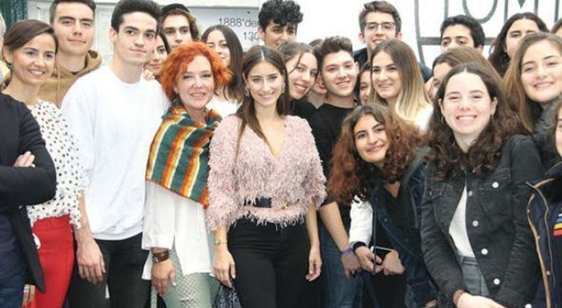 'Aşk-ı Memnu çekerken okulda uyuyordum'