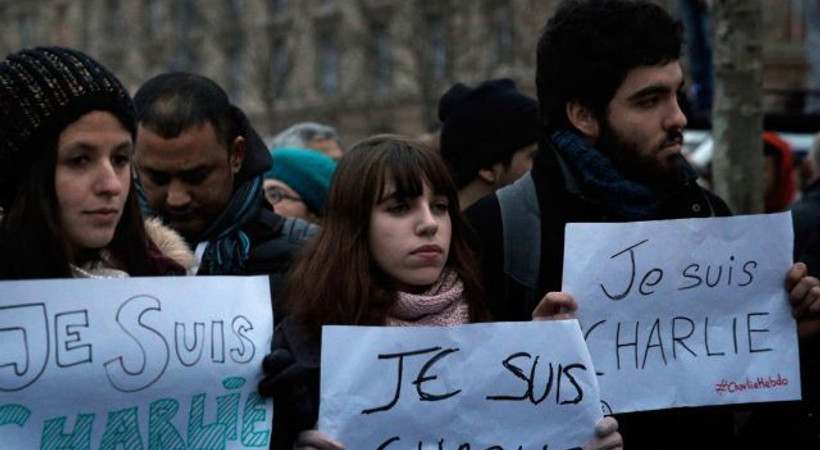 Fransa Parlementosu'ndan Charlie Hebdo için kanun