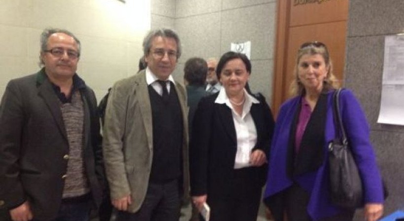 Medyanın en 'özgür' olduğu ülkede, 1 günde 3 gazeteci yargılandı!