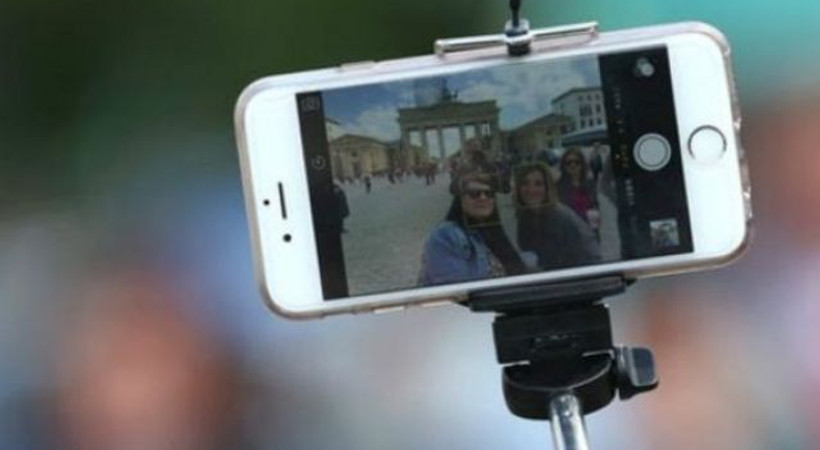 Selfie çubuğuna bir yasak daha!