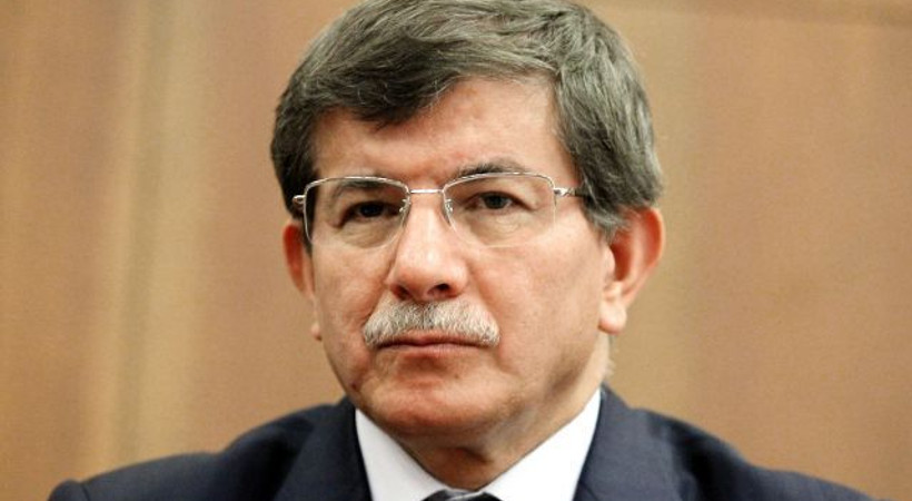 Davutoğlu'ndan gece tweetleri