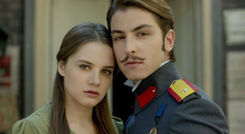 Hilal ve Leon, 'En İyi TV Çifti' anketinde finalde!