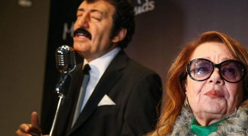 Muhterem Nur, 'Müslüm'ün sahte eşyalarını sattılar' demişti... Demet Akalın'dan açıklama geldi