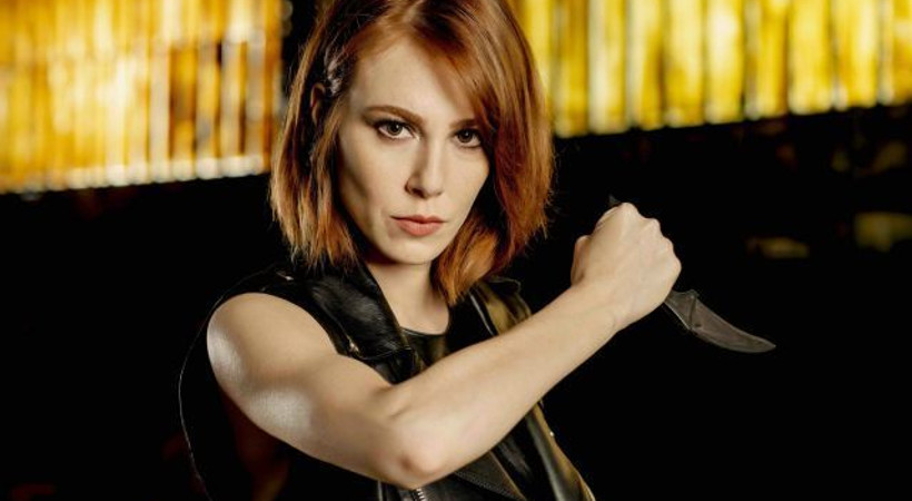 Elçin Sangu 'Mia' karakteriyle çok konuşulacak!