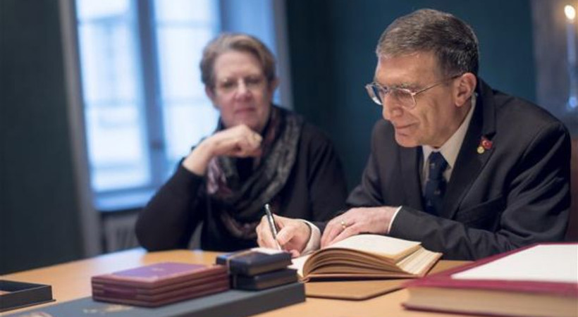 Nobel ödüllü Aziz Sancar: 'Gözünüzü seveyim politikayla uğraşmayın!'