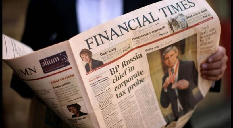 Financial Times: 'Davutoğlu'nun görevi vize anlaşması yüzünden tehlikede!'