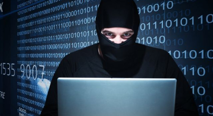 Hacker'lar iş başında! 100 bin kişinin bilgileri çalındı