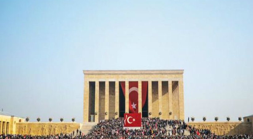 İlber Ortaylı, Atatürk'e ilgiyi yorumladı: Tarihte benzeri yok