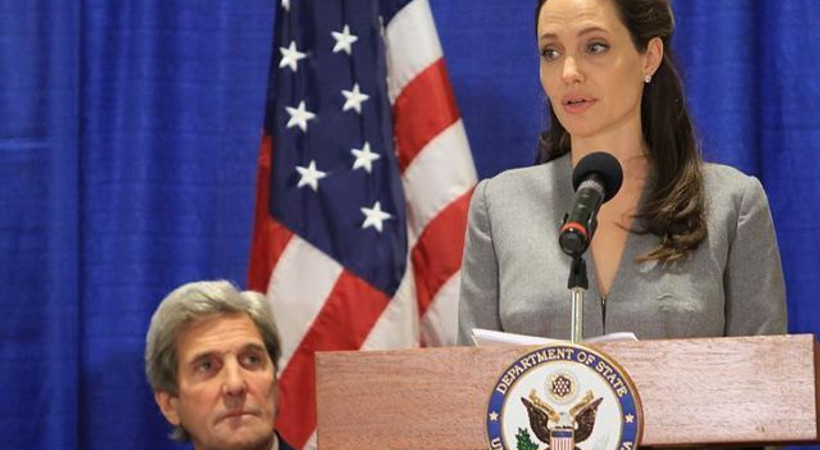 John Kerry ve Angelina Jolie iftar programına katıldı