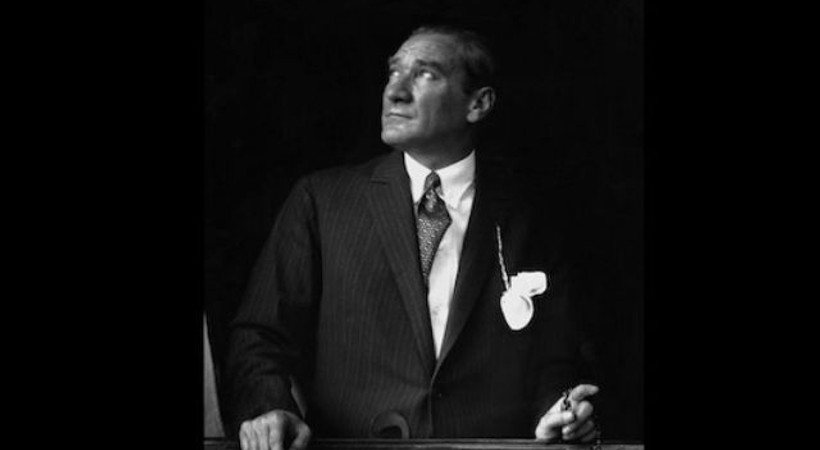 Ünlülerden Atatürk paylaşımları!
