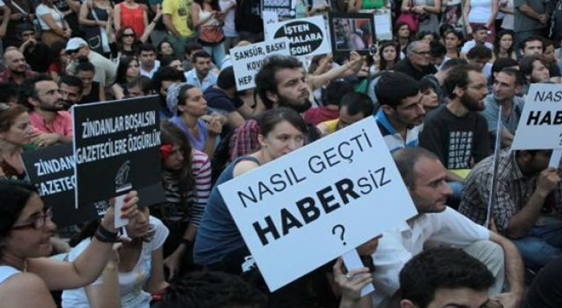 Adalet Bakanı: Cezaevinde basın kartı olan 2 gazeteci var
