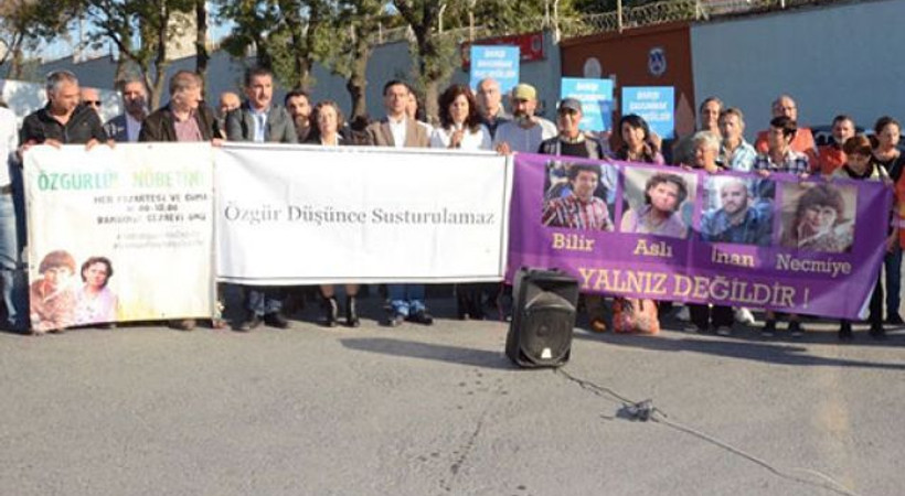 CHP'li Yarkadaş: Aslı Erdoğan'a 'hırka işkencesi' yapılıyor
