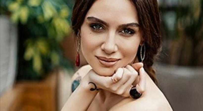 Birce Akalay’dan olay itiraf: Belki de hissettiğimi aşk sandığım için evlenip evlenip boşanıyorum