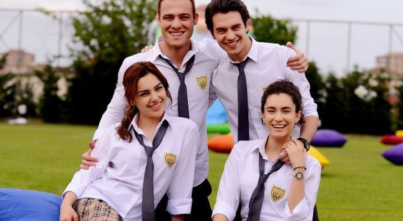Güneşi Beklerken Tekrar Bölümleri ile TV2'de ekrana geliyor!