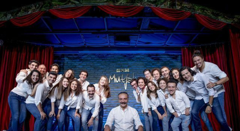 'Survivor gibiyiz, buradan aşk çıkmaz'