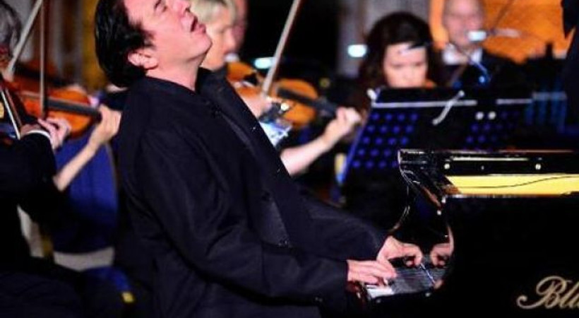 Fazıl Say ve Şanghay Filarmoni Orkestrası'ndan İzmir'de konser