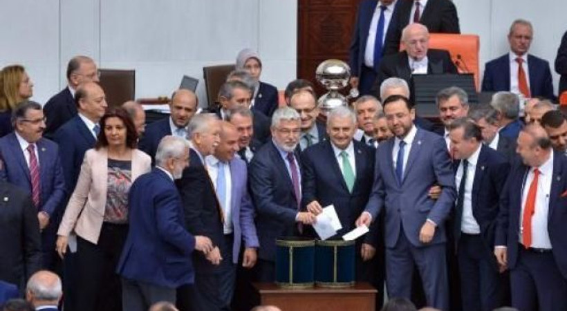 Dokunulmazlık oylaması Alman basınında!