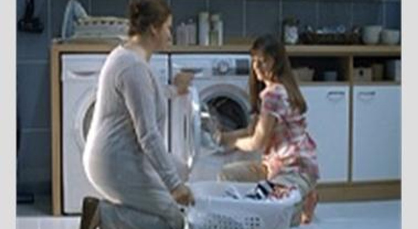 Camasir Makinesine Duygusal Reklam