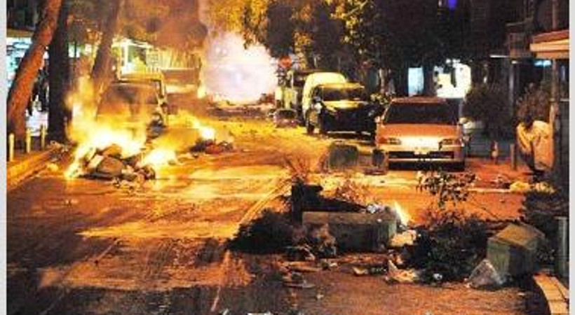 Gösterilerde bir kişi yaşamını yitirdi!