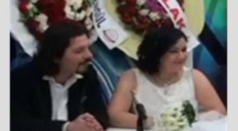 Ana haber bülteninde nikah heyecanı!