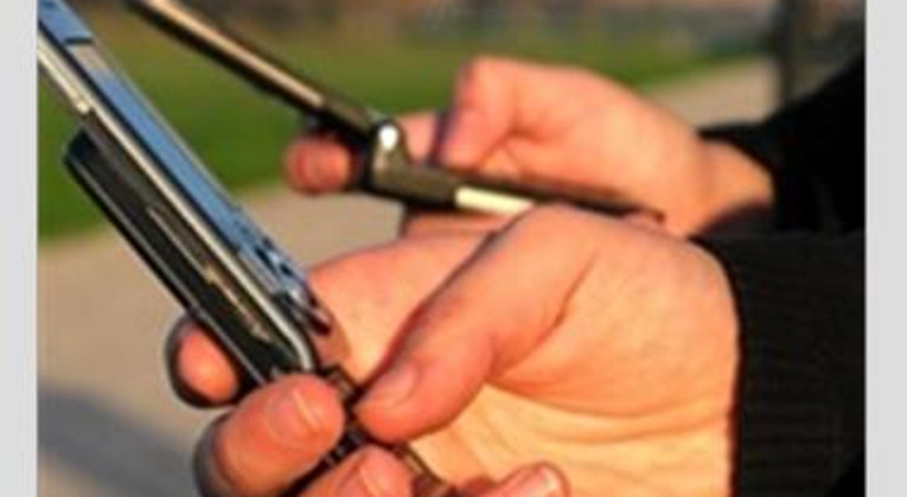 Cep telefonları baz istasyonundan daha tehlikeli