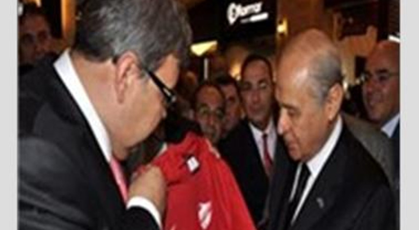 Devlet Bahçeli'den gazetecilere şok: "Çıkın dışarı"