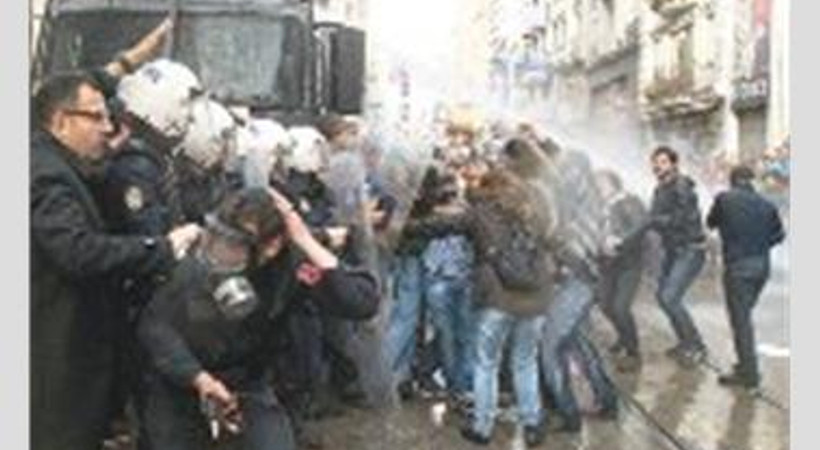 Emek Sineması protestocularına beraat!