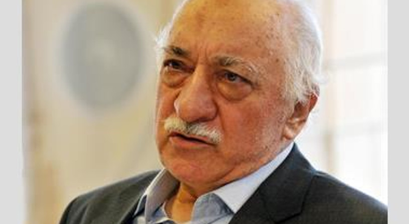 Fethullah Gülen'e 'emekli vaiz' benzetmesi canlı yayını karıştırdı!
