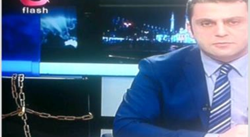 Flash TV’den sansüre zincirli protesto