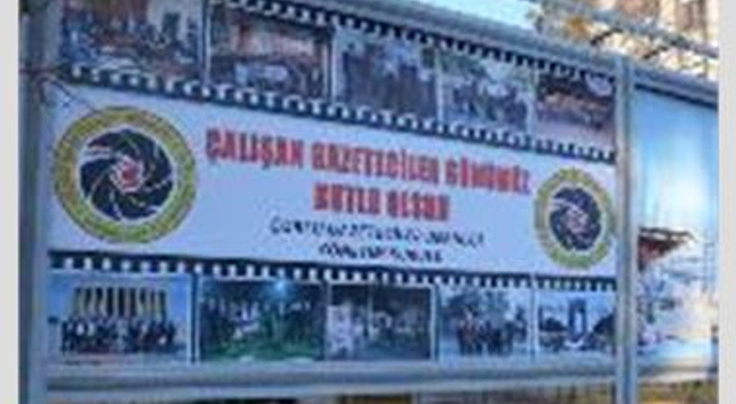 Gazeteciler Derneği’nden billboardlu kutlama!