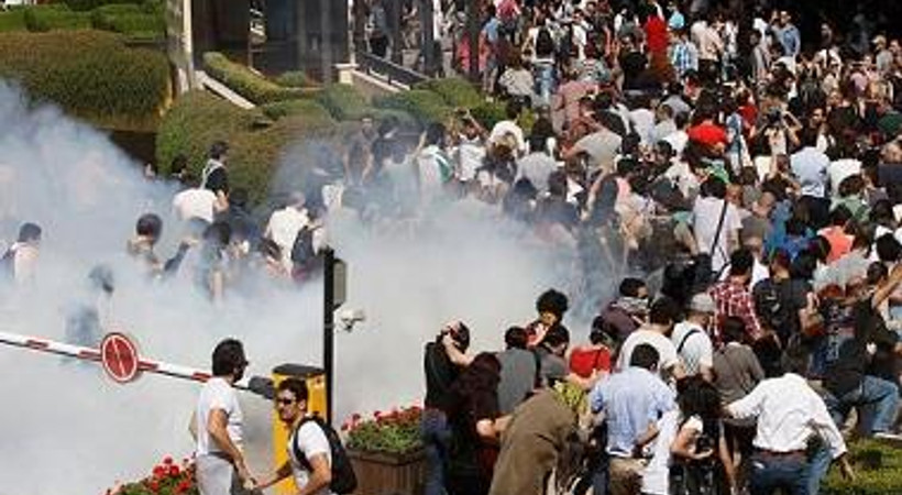 Gezi eylemlerinde hangi kanala ne ceza verildi? Arınç, soruları yanıtladı