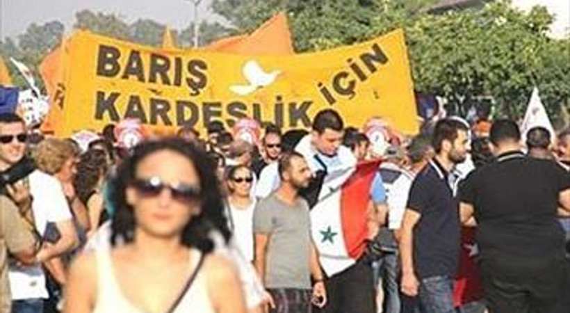 Kadıköy'de 'barış' mitingi