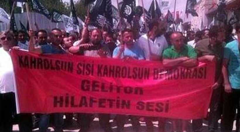 'Kahrolsun demokrasi' sloganına Hasan Cemal'den yorum