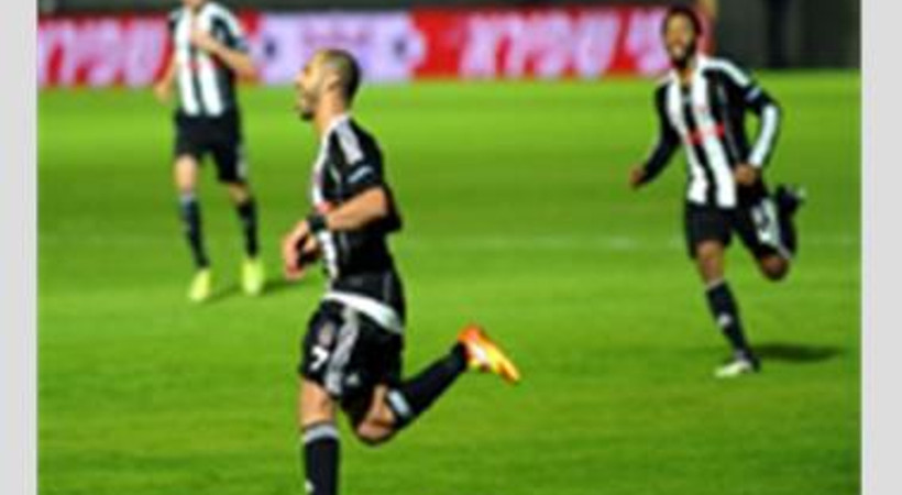 'Komplo'ya isyan eden Hürriyet yazarı, Beşiktaş'a böyle destek verdi!
