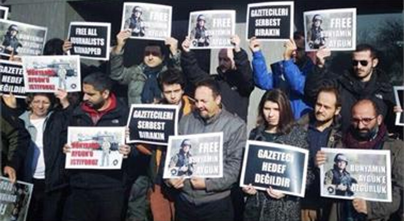 Milliyet'in önünde çağrı yaptılar: 'Bünyamin'i serbest bırakın'